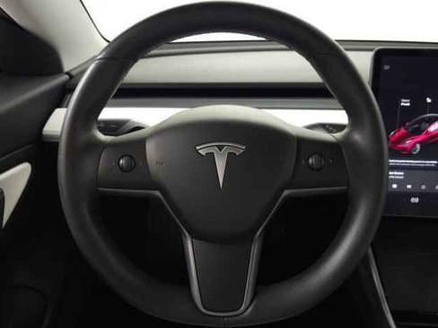Used 2019 Tesla Model 3 Long Range image 17