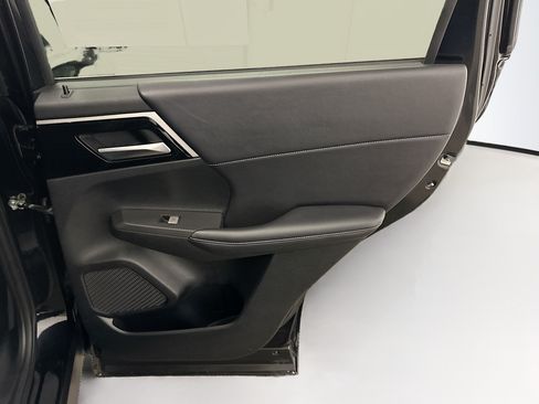 Used 2024 Mitsubishi Outlander SE AWD/4WD image 33