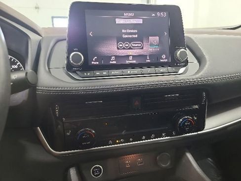 Used 2021 Nissan Rogue SV w/ Premium Package AWD/4WD image 32