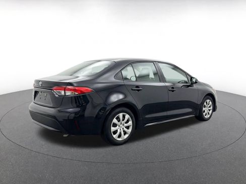 Used 2025 Toyota Corolla LE FWD image 9