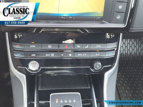 Used 2018 Jaguar XE R-Sport image 19