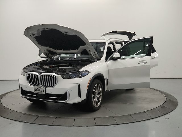 Used 2026 BMW X5 sDrive40i RWD image 11