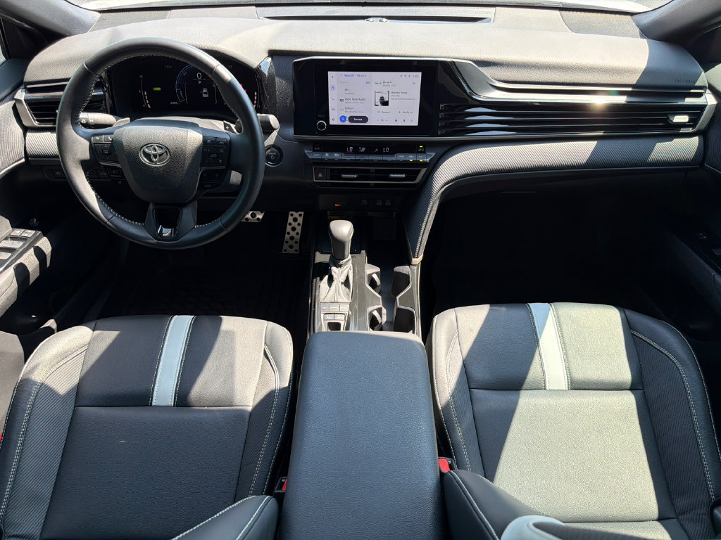 Used 2025 Toyota Camry SE w/ Convenience Package FWD image 27