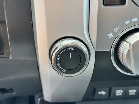 Used 2021 Toyota Tundra SR5 w/ Convenience Package image 18