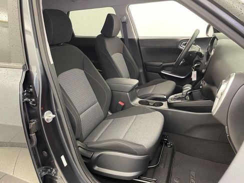 Used 2021 Kia Soul S FWD image 17