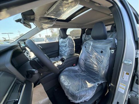 New 2026 Mitsubishi Outlander LE image 18