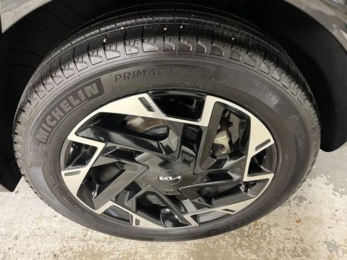 Used 2024 Kia Sportage SX image 28