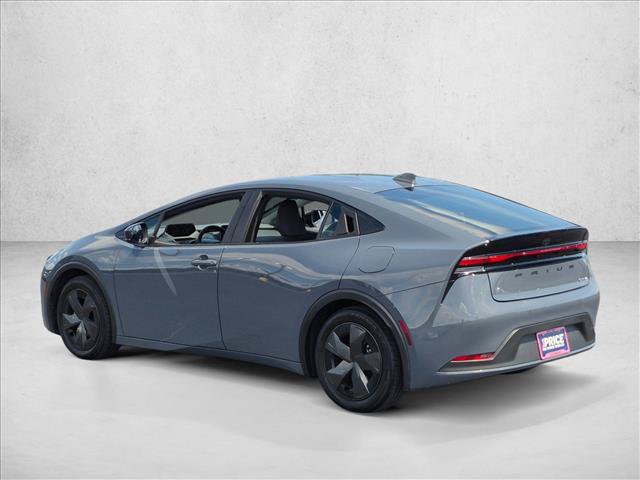 Used 2025 Toyota Prius LE FWD image 8