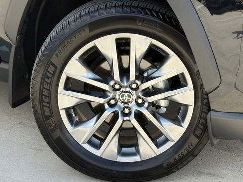 Used 2025 Toyota RAV4 XLE Premium image 2