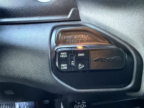 Used 2022 RAM 2500 Tradesman w/ Chrome Appearance Group AWD/4WD image 33