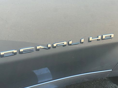 Used 2025 GMC Sierra 2500 Denali w/ Denali Reserve Package image 27