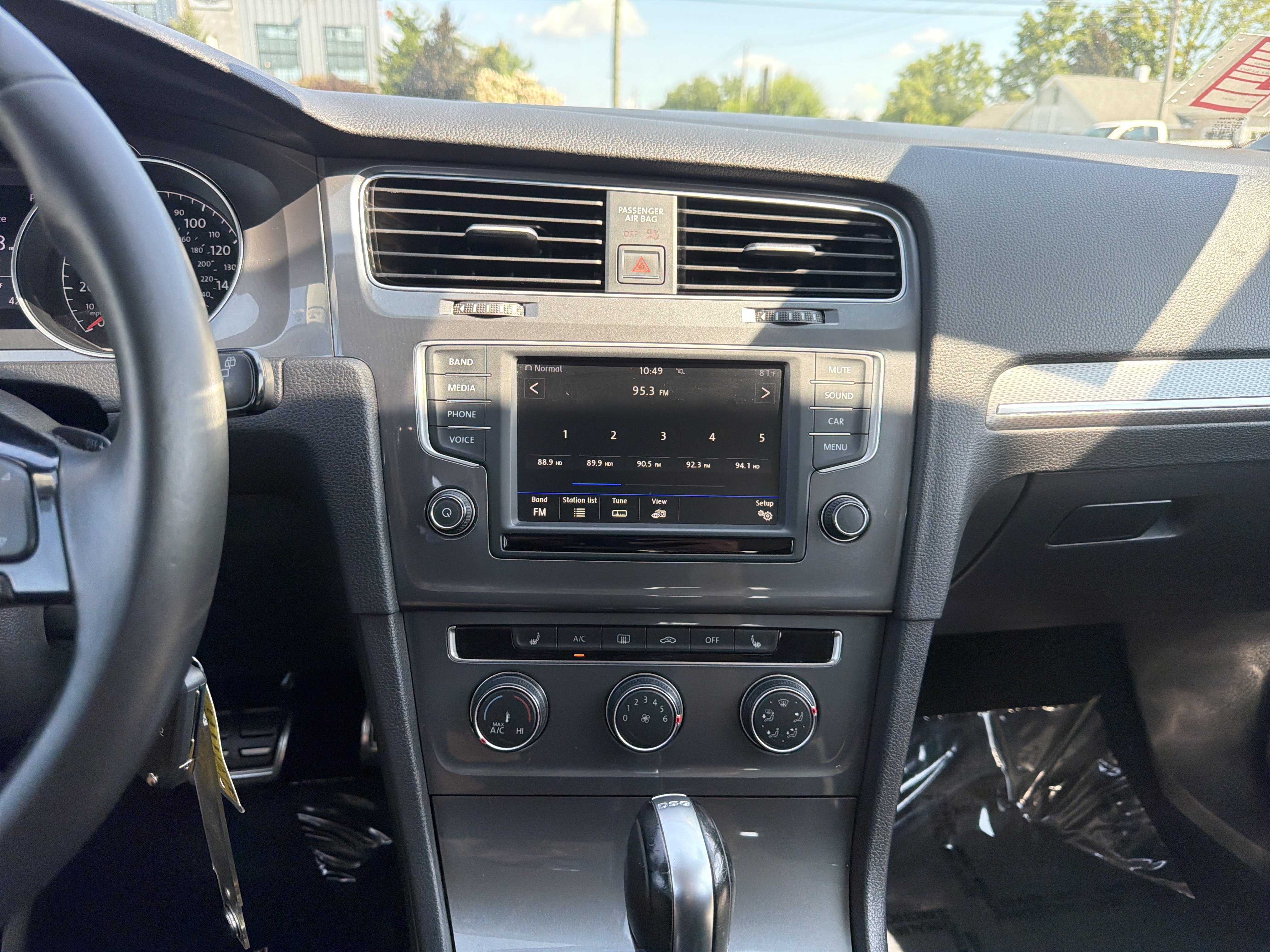 Used 2017 Volkswagen Golf Alltrack S AWD/4WD image 24