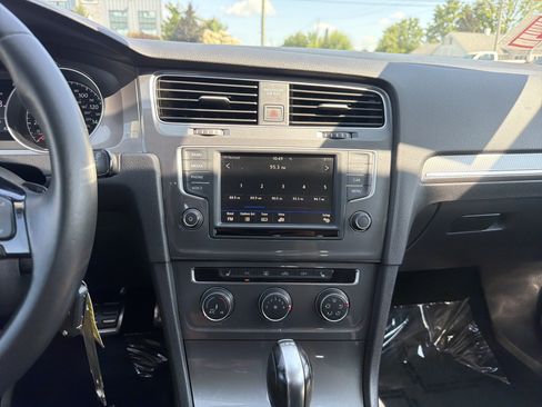 Used 2017 Volkswagen Golf Alltrack AWD/4WD image 24