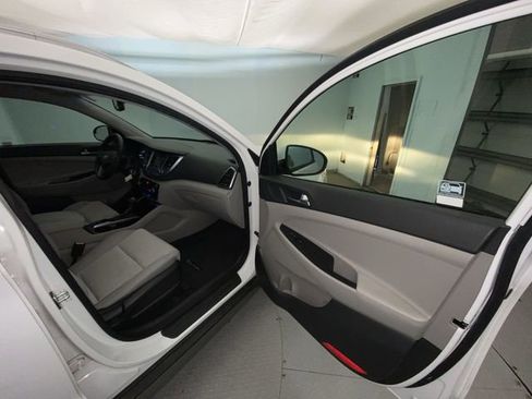 Used 2017 Hyundai Tucson Eco image 23