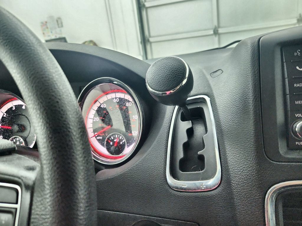 Certified 2019 Dodge Grand Caravan SE FWD image 30