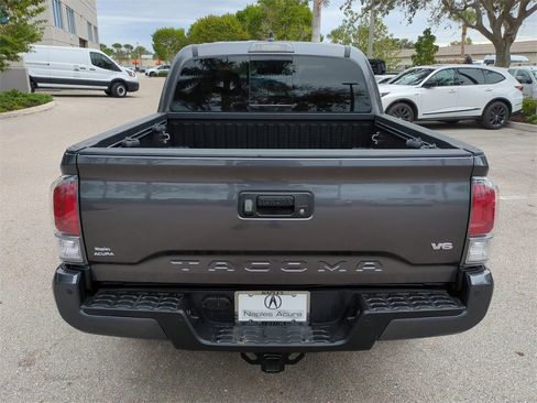 Used 2020 Toyota Tacoma TRD Off-Road w/ TRD Premium Off Road Package image 5