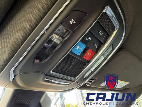 Used 2024 Jeep Wagoneer Series III AWD/4WD image 15