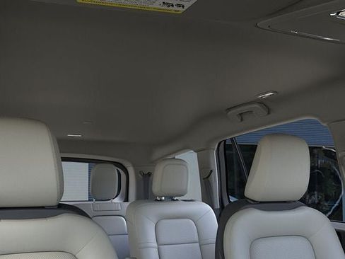 New 2026 Lincoln Aviator AWD image 22