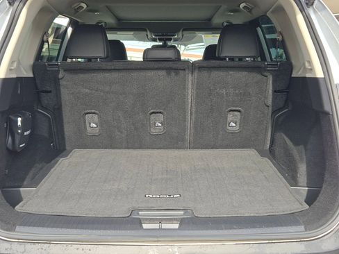 Used 2023 Nissan Rogue SV w/ SV Premium B Package image 25