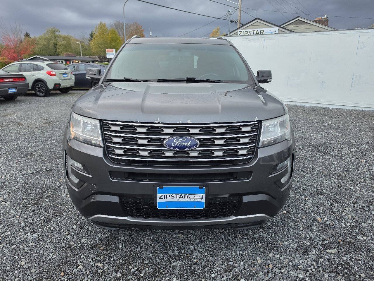 Used 2016 Ford Explorer XLT AWD/4WD image 2