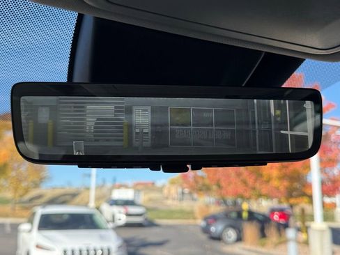 Used 2021 Toyota RAV4 Limited image 23