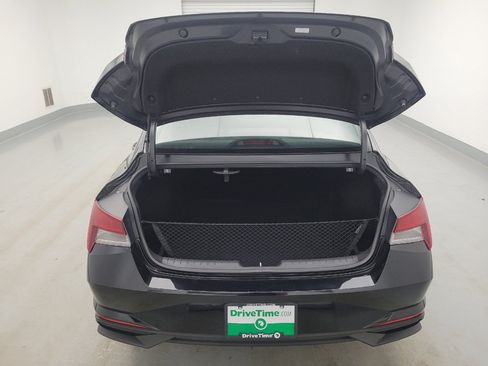 Used 2023 Hyundai Elantra SEL w/ Preferred Accessory Package FWD image 29