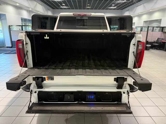 Used 2024 GMC Sierra 2500 Denali w/ Denali Reserve Package AWD/4WD image 11