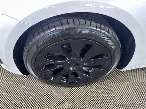 Used 2019 Tesla Model 3 Performance image 10