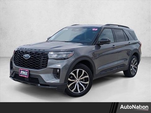 Used 2025 Ford Explorer ST-Line AWD/4WD image 1