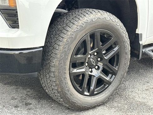Used 2024 Chevrolet Silverado 1500 Custom Trail Boss image 26