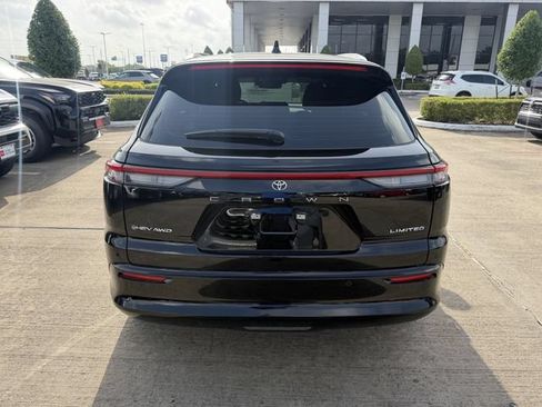 Used 2025 Toyota Crown Signia w/ Advanced Technology Package AWD/4WD image 6