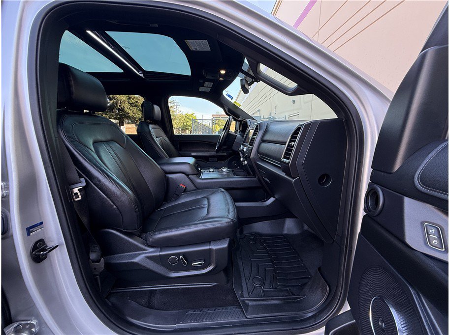 Used 2019 Ford Expedition Limited AWD/4WD image 12