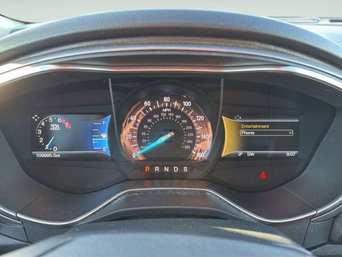 Used 2017 Ford Fusion SE w/ Fusion SE Technology Package image 63