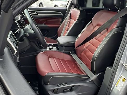 Certified 2023 Volkswagen Atlas Cross Sport SEL Premium R-Line image 21