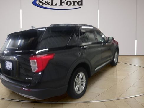 Certified 2023 Ford Explorer XLT w/ Equipment Group 202A image 6