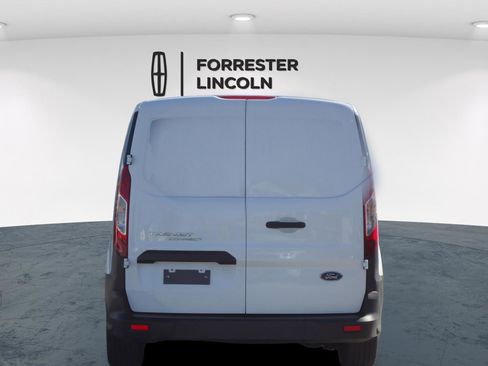 Used 2023 Ford Transit Connect XL image 4
