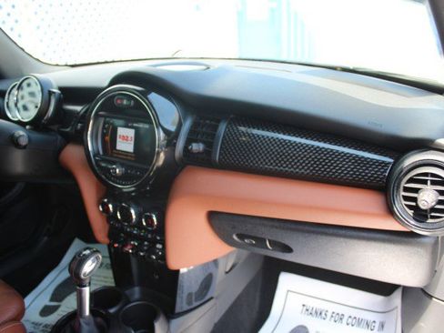 Used 2019 MINI Cooper S w/ Signature Upholstery Package FWD image 11