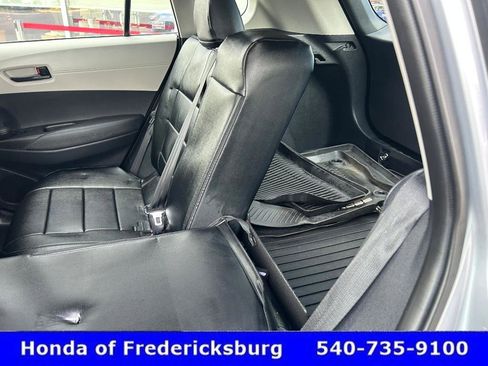 Used 2025 Toyota Corolla Cross L image 24