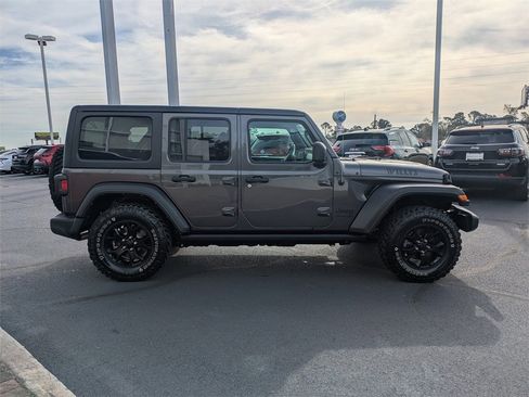 Used 2021 Jeep Wrangler Unlimited Sport image 4