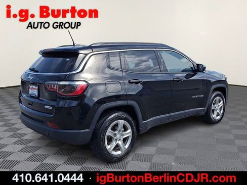 Used 2024 Jeep Compass Latitude AWD/4WD image 6