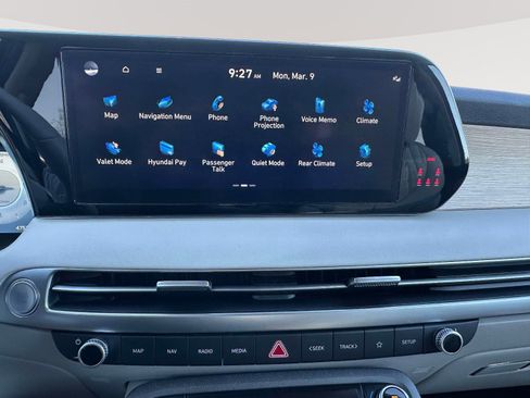 Used 2023 Hyundai Palisade Limited AWD/4WD image 9