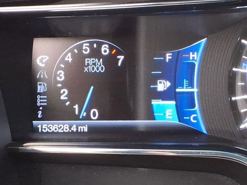 Used 2013 Lincoln MKS image 35