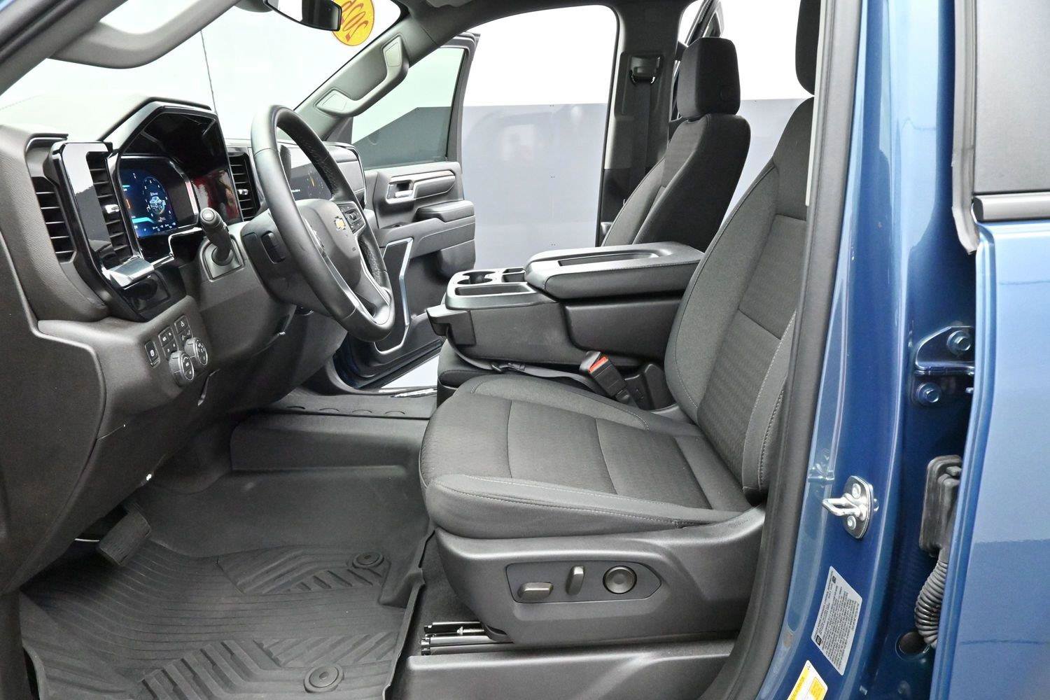 Used 2026 Chevrolet Silverado 2500 LT AWD/4WD image 13