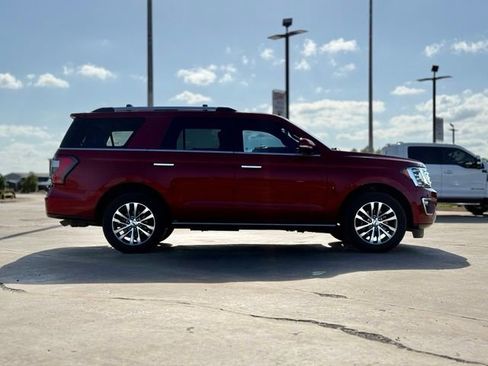 Used 2018 Ford Expedition Limited w/ Equipment Group 301A RWD image 8
