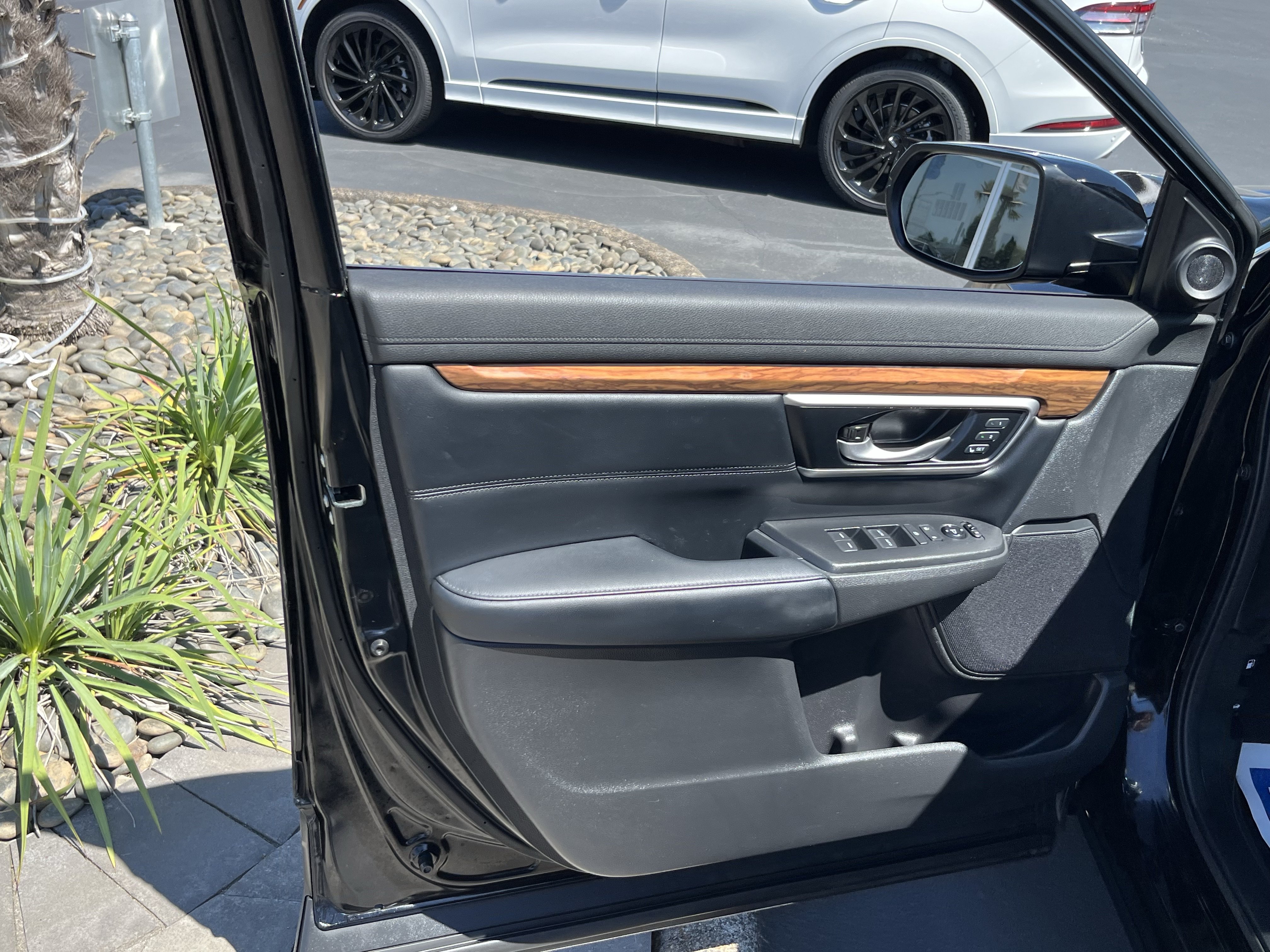 Used 2022 Honda CR-V Touring image 13