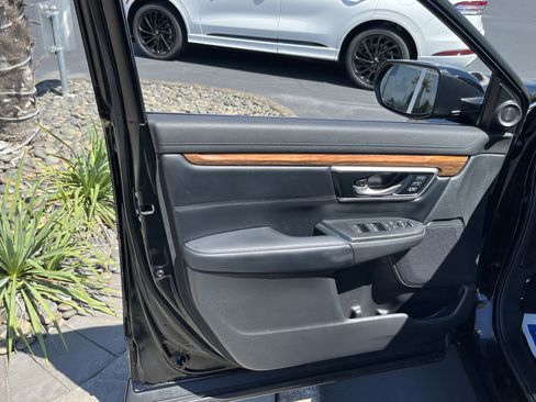 Used 2022 Honda CR-V Touring image 13