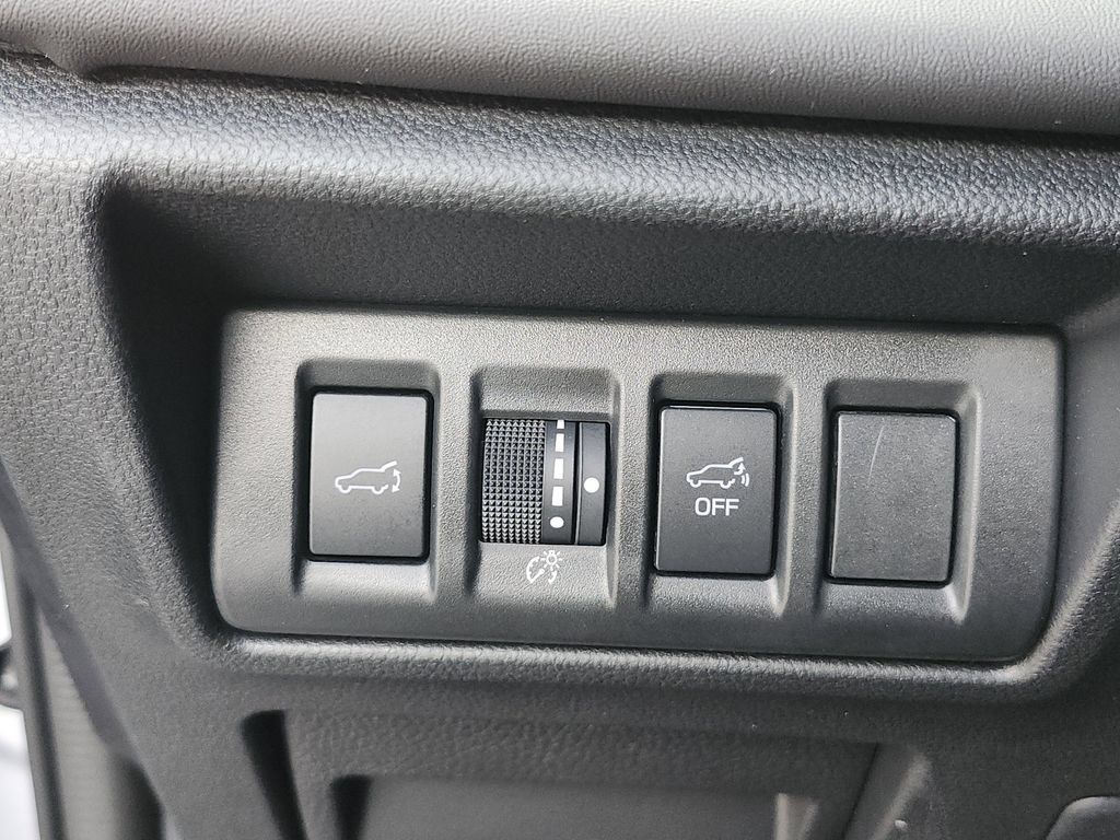 Used 2025 Subaru Outback Onyx Edition AWD/4WD image 25