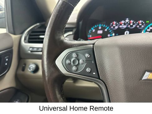 Used 2020 Chevrolet Suburban Premier AWD/4WD image 40