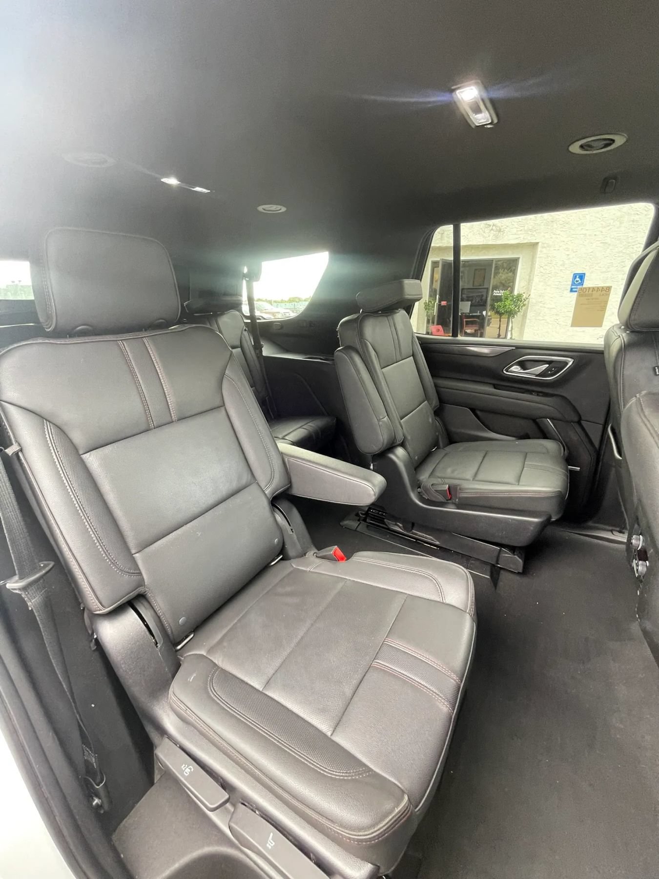 Used 2022 Chevrolet Tahoe RST w/ Luxury Package AWD/4WD image 24