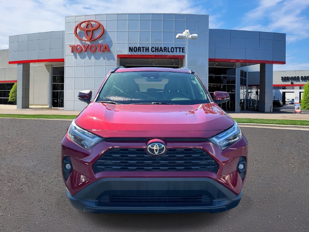 Used 2022 Toyota RAV4 XLE Premium AWD/4WD image 3